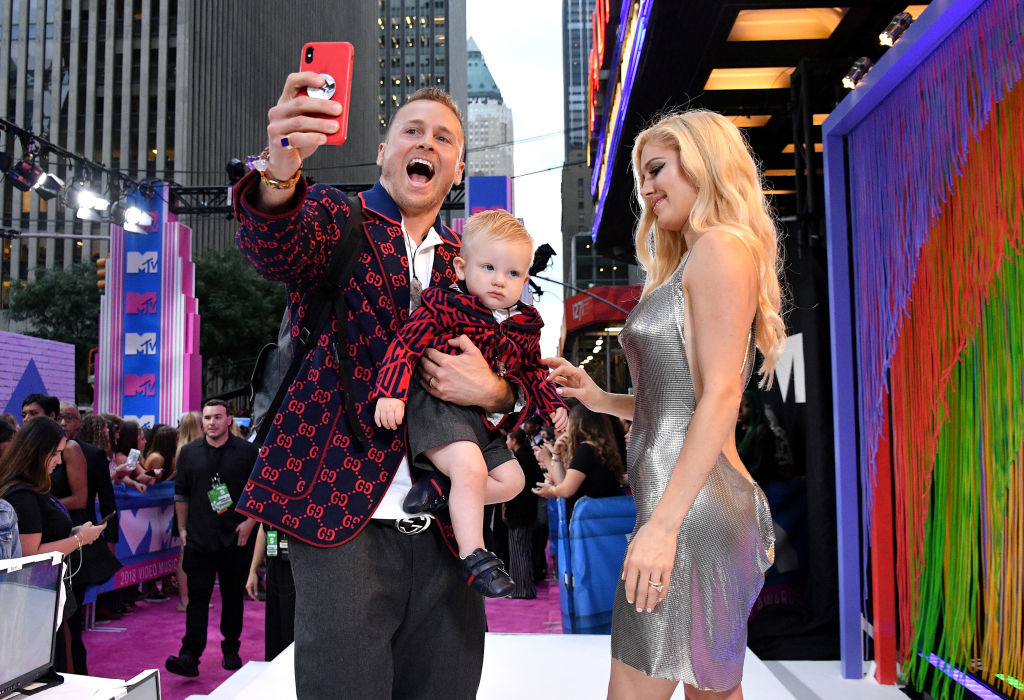 Couples ruled the 2018 VMAs red carpet