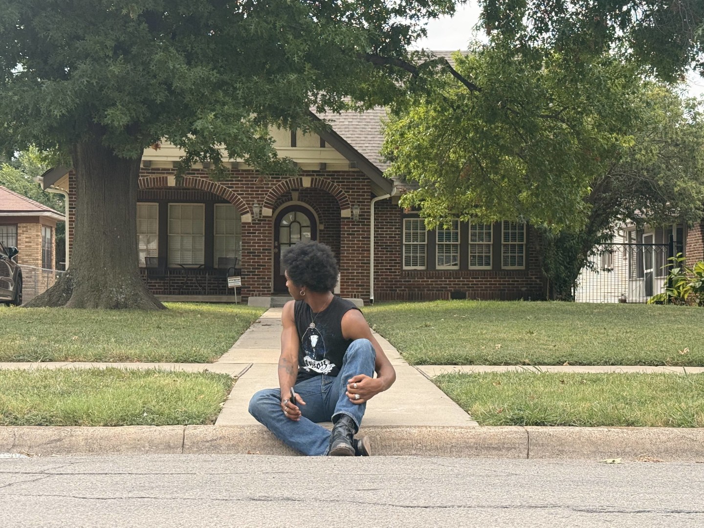 Love Spells’ swoon-worthy bedroom pop