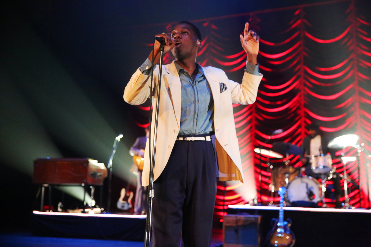 14 Leon Bridges Fans On Why They Love His Soulful Sound