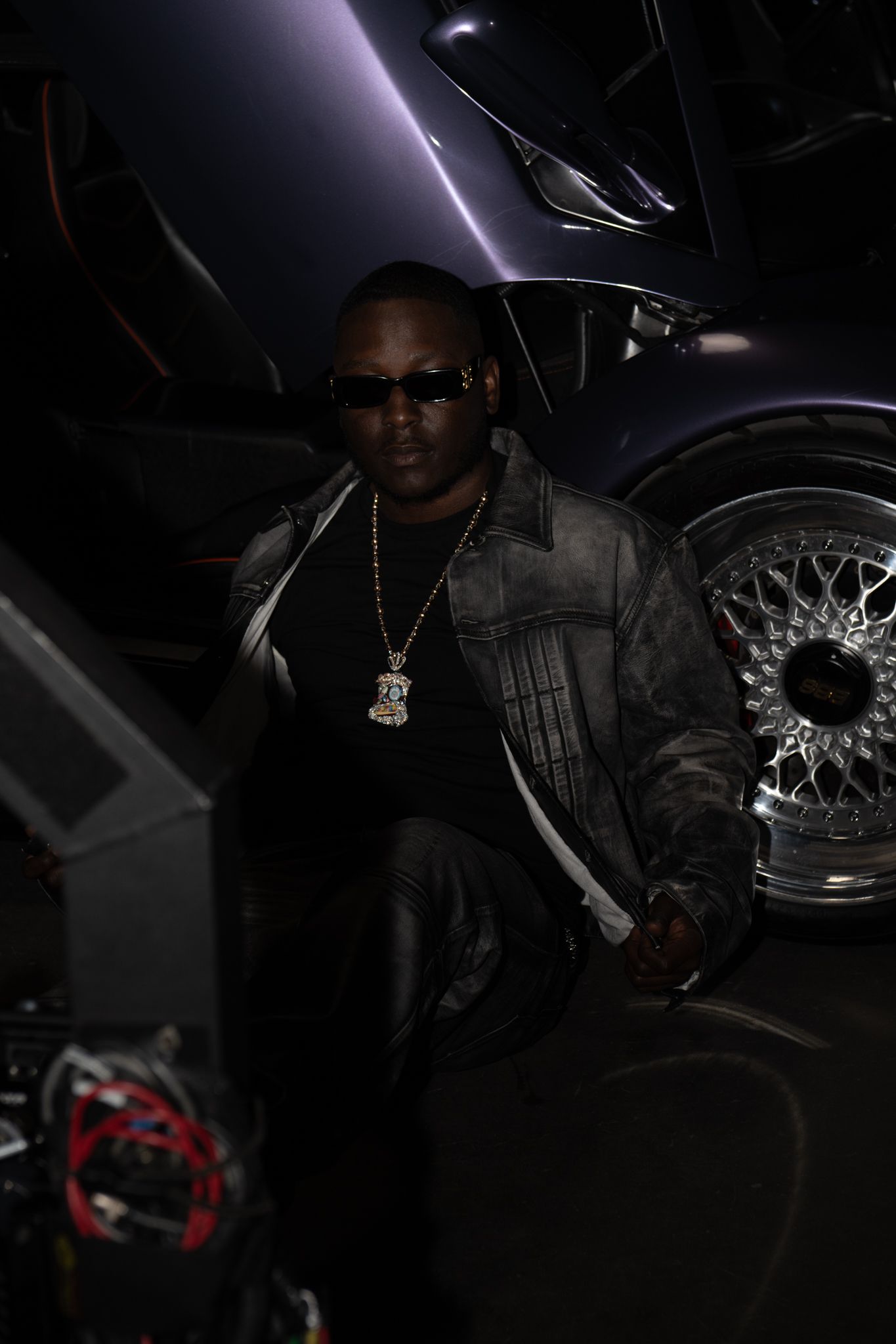 Wallie the Sensei sings like an angel at the strip club