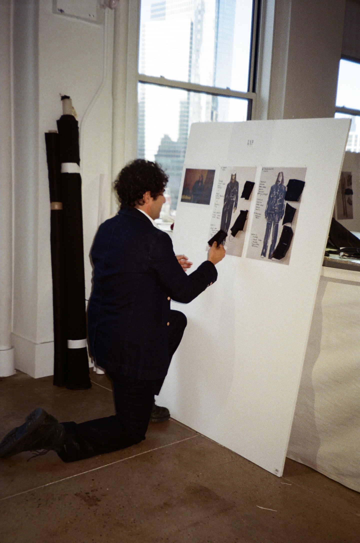 Leon Thomas’s 2026 Grammy look was denim couture