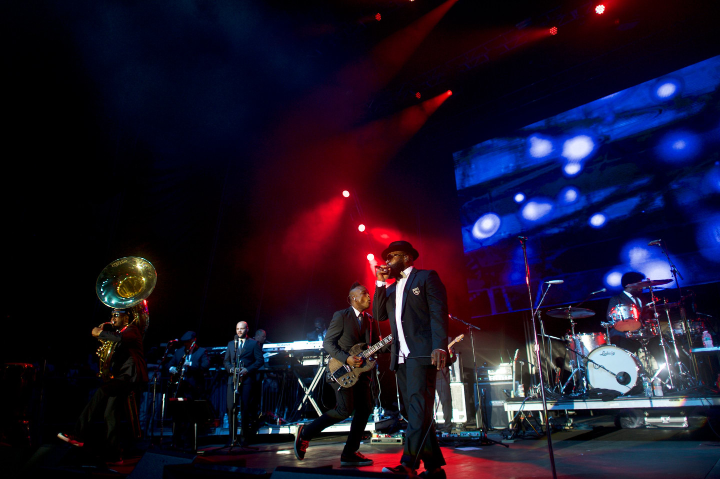 Questlove Explains How The Roots Helped Usher Tap Into His Purest Form