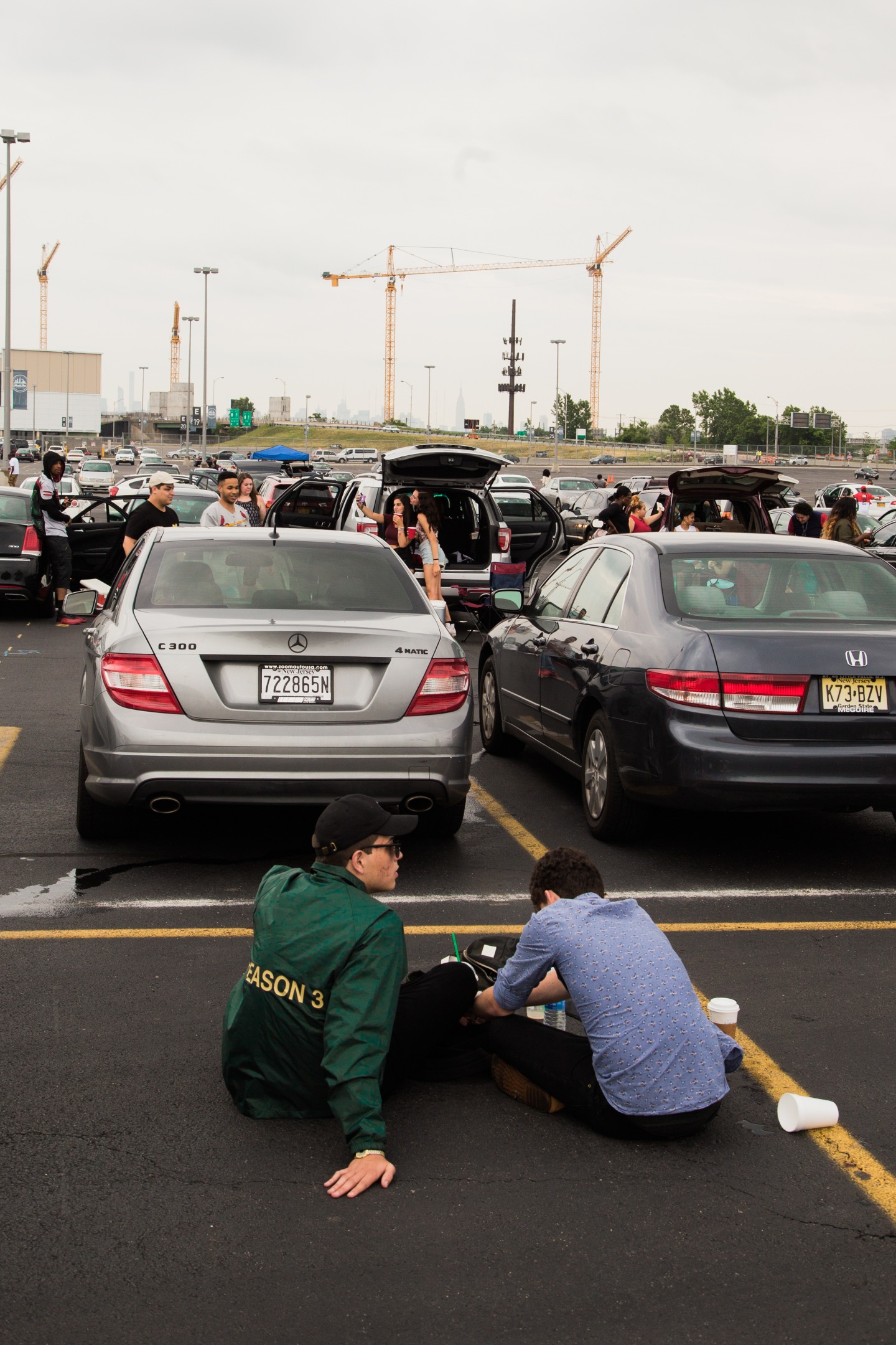 21 People Who Braved The Rain And Partied In The Summer Jam Parking Lot