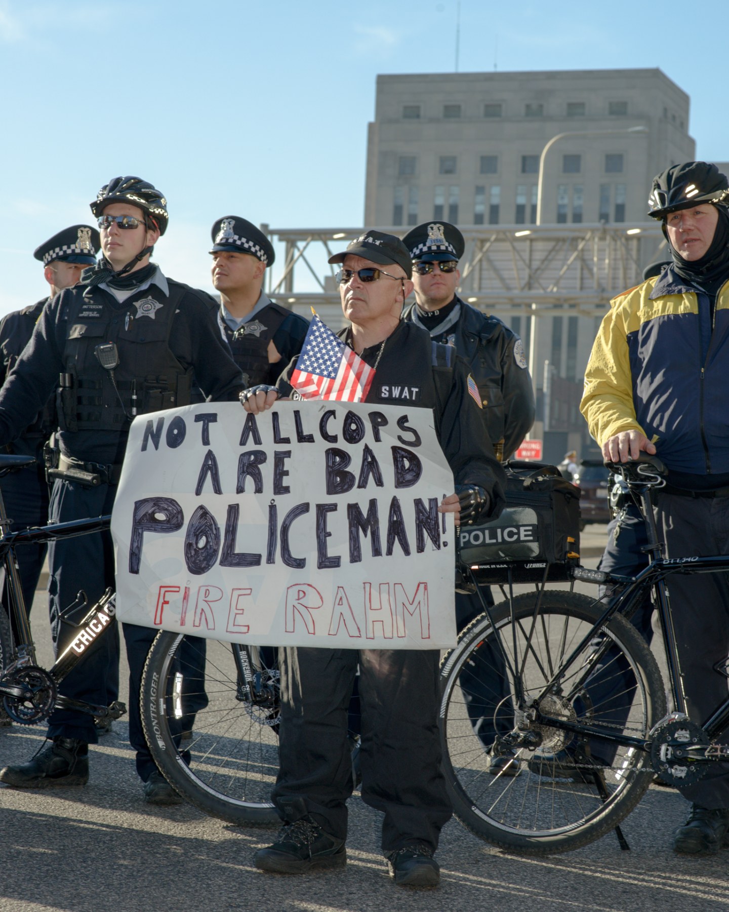 What Chicago’s #ResignRahm Protests Really Looked Like