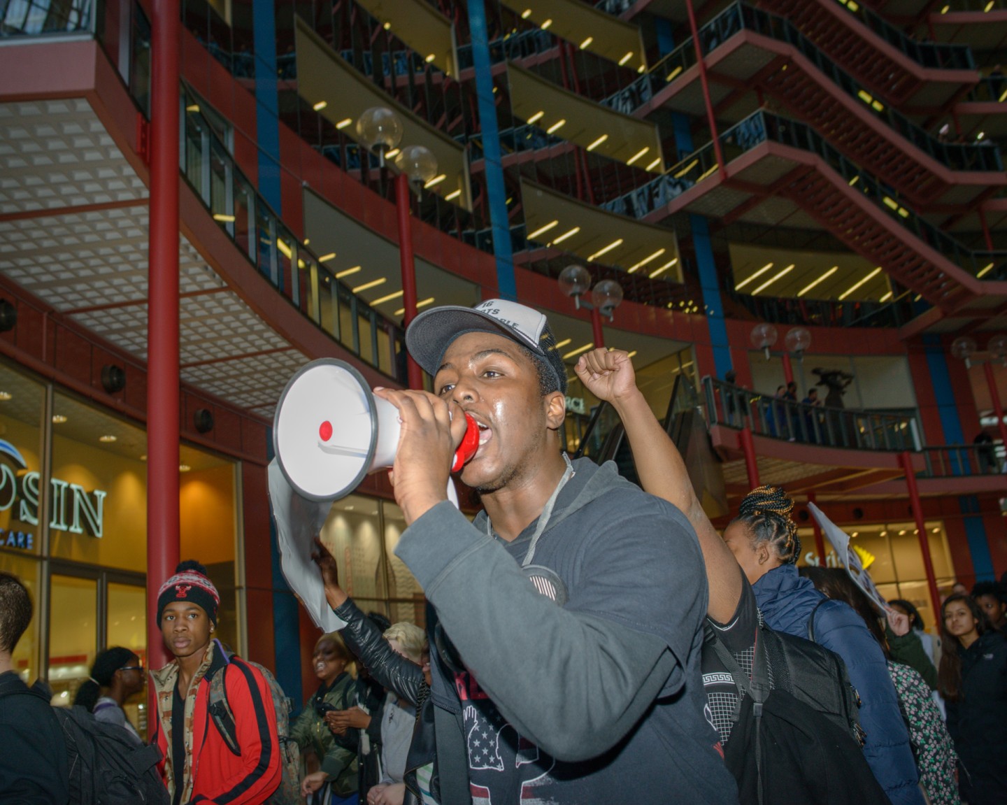 What Chicago’s #ResignRahm Protests Really Looked Like