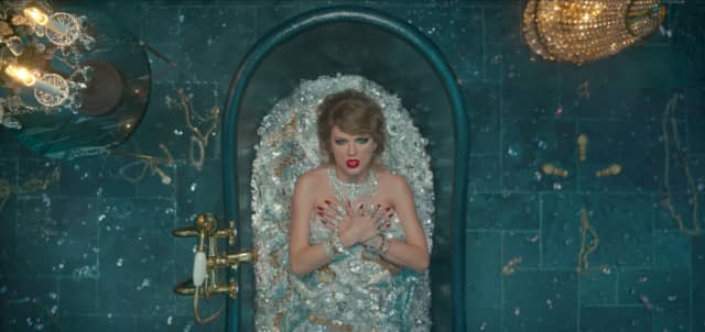Taylor Swift's “Look What You Made Me Do” Sets Chart Record