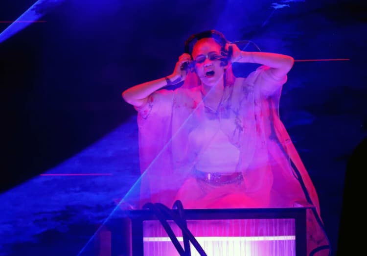 Grimes Unveils New Song “Player of Games”: Stream