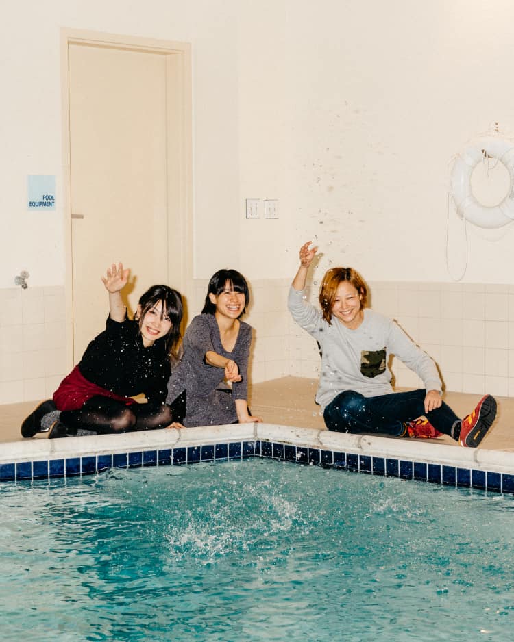 Meet Tricot The Japanese Trio Making Math Rock Cool Again The Fader Japanese math rock to listen while witnessing the end of the world подробнее. japanese trio making math rock cool