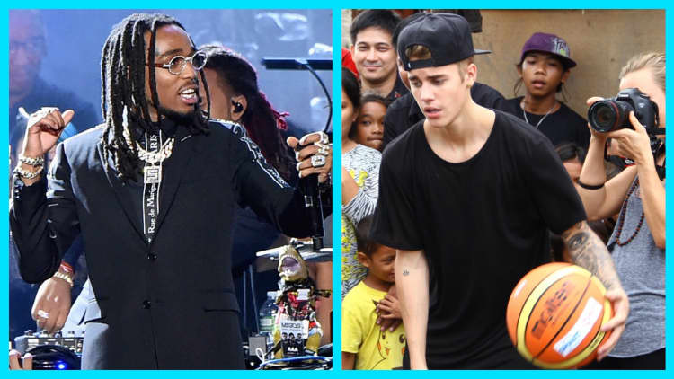 Watch Quavo score a layup on Justin Bieber in Celebrity Game