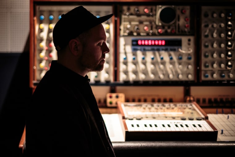 DJ Shadow Teams With Composer Nils Frahm For “Bergschrund”