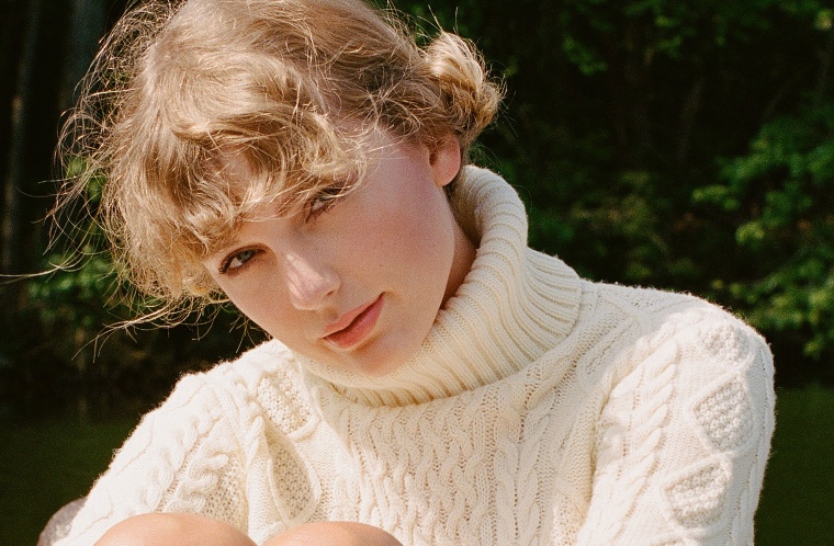 Taylor Swift frees herself from tabloid drama on <i>Folklore</i>