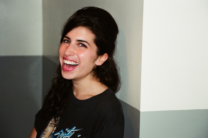 A Book Of Unseen Photos Of Amy Winehouse Is Due For Release This Summer |  The FADER