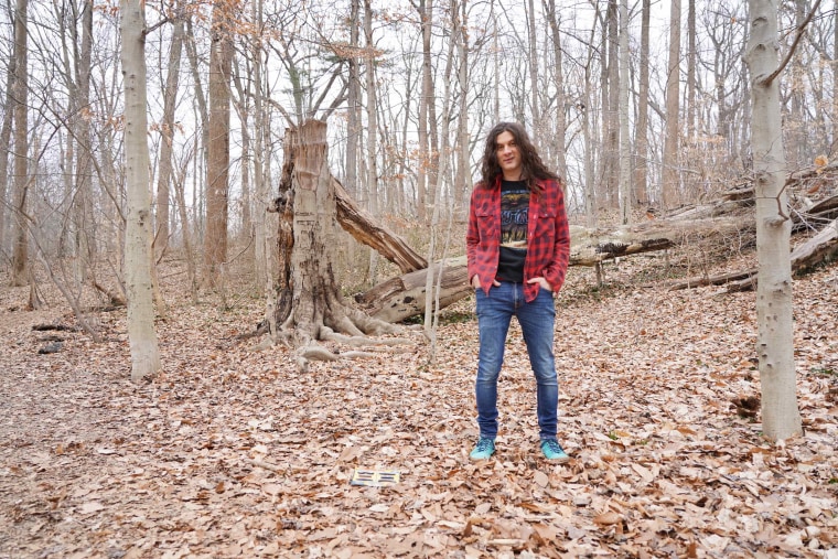 Kurt Vile announces new album, shares “Like Exploding Stones”