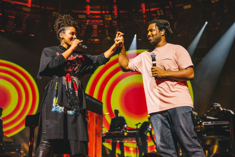 Watch Sampha Join Alicia Keys On Stage In London