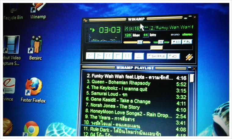 Winamp and its trippy visualizers are officially back 