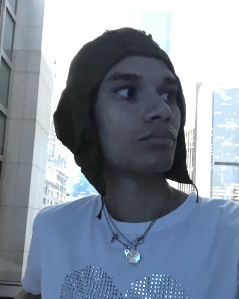 Oli XL surprise-releases new project <i>Lick the Lens – Pt. 1</i>