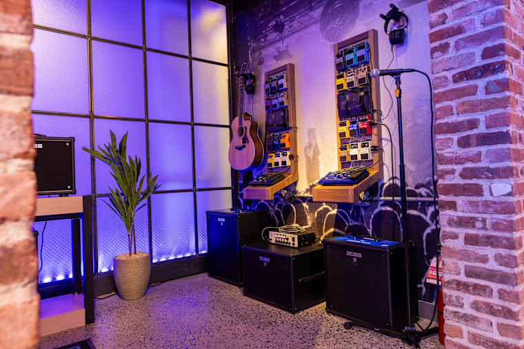 Roland opens NYC flagship with sets from Mdou Moctar and DJ Jazzy Jeff