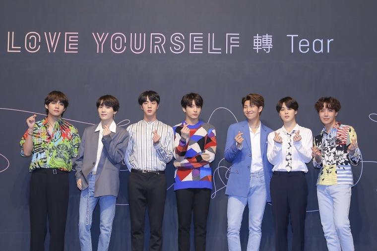 BTS announce “repackaged” album <i>Love Yourself: Answer</i> with new songs