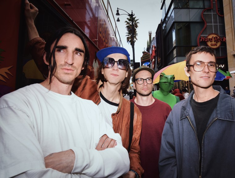 DIIV announce new album <I>Frog In Boiling Water</i>