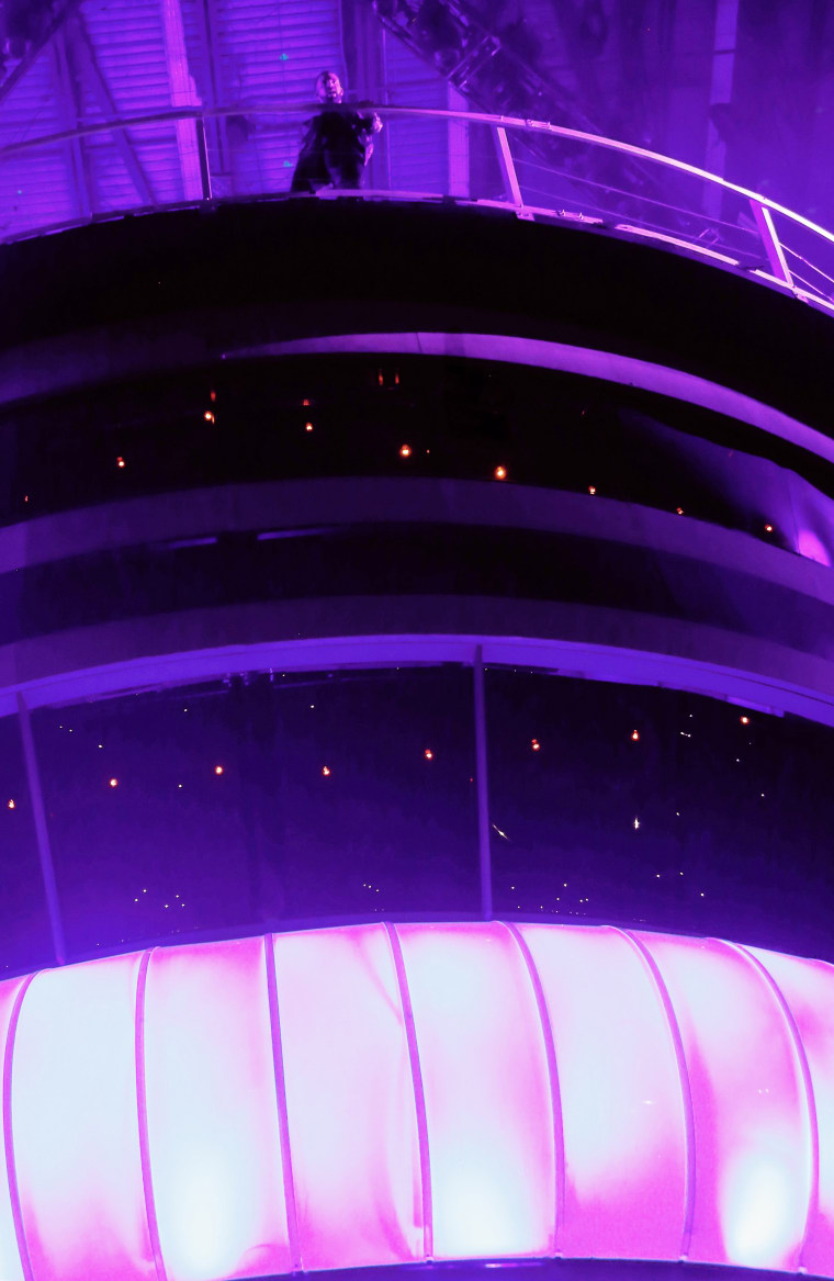 How Drake Got That Massive CN Tower Model At OVO Fest 2017