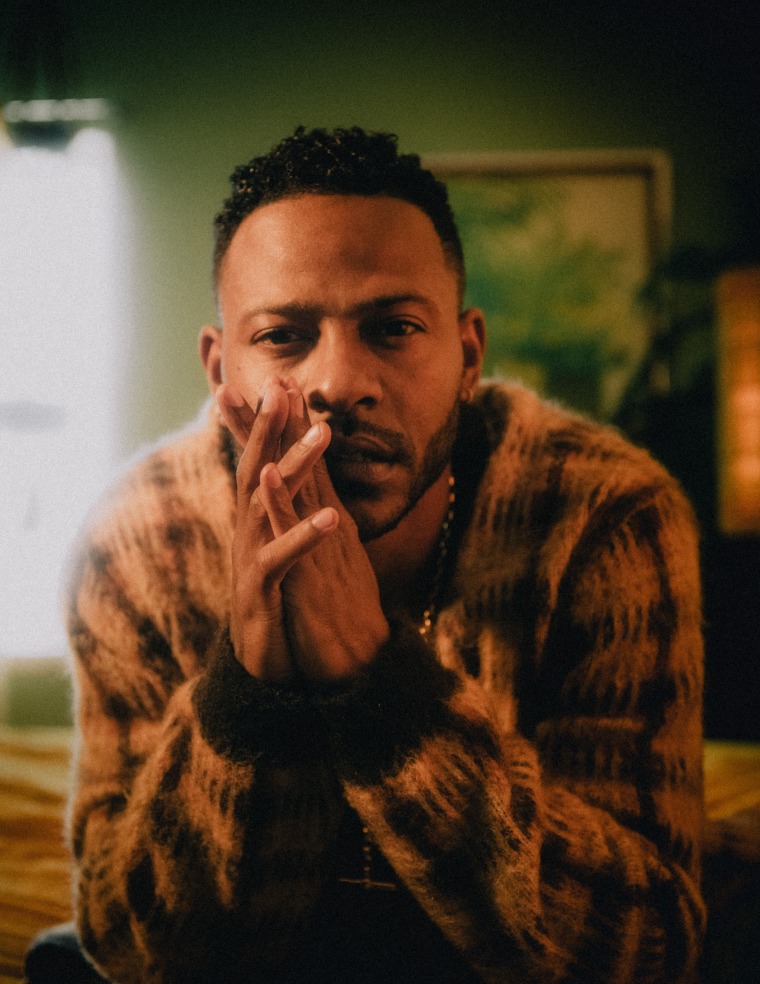 Eric Bellinger lets his light “Shine On The World” in his new visual