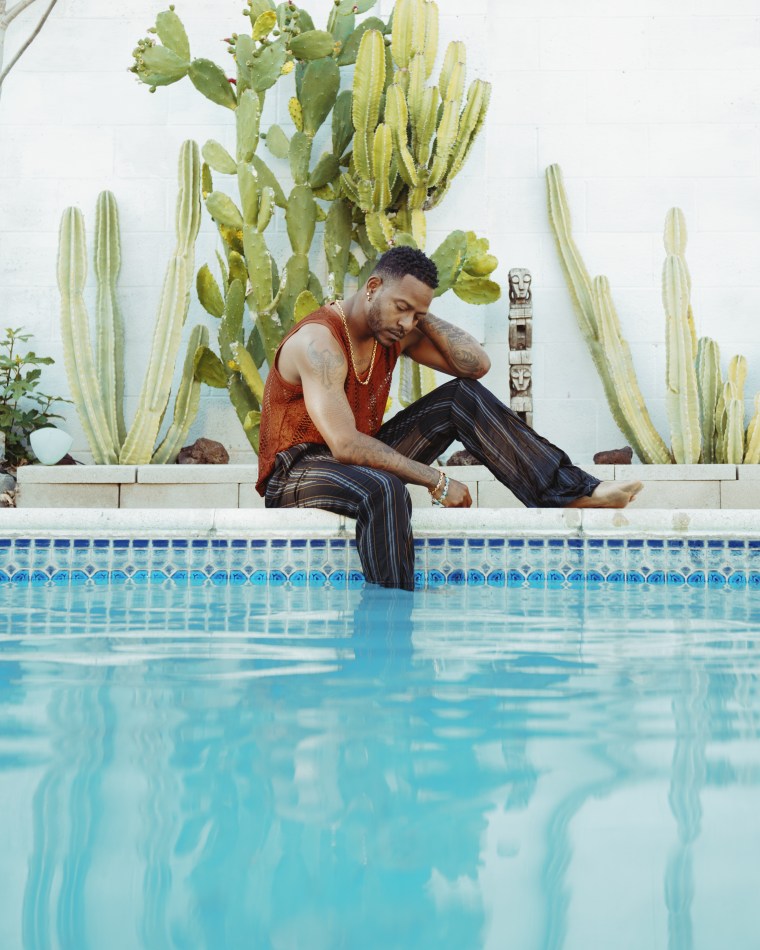 Eric Bellinger lets his light “Shine On The World” in his new visual