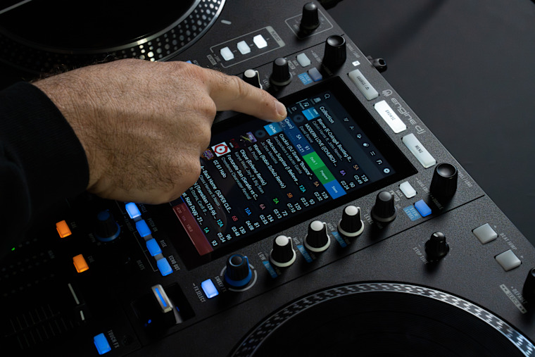 Engine DJ 5.0 just cut the laptop out of the stems equation