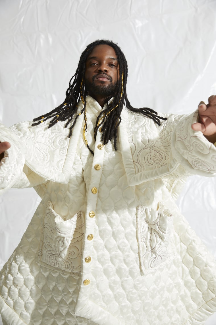 Genesis Owusu claws through spacetime in “Black Dogs!” video