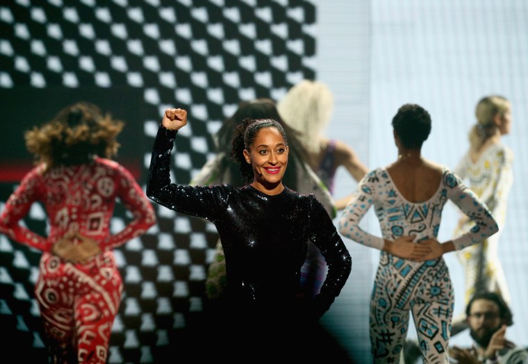 Tracee Ellis Ross opens the AMA’s with an epic dance medley 