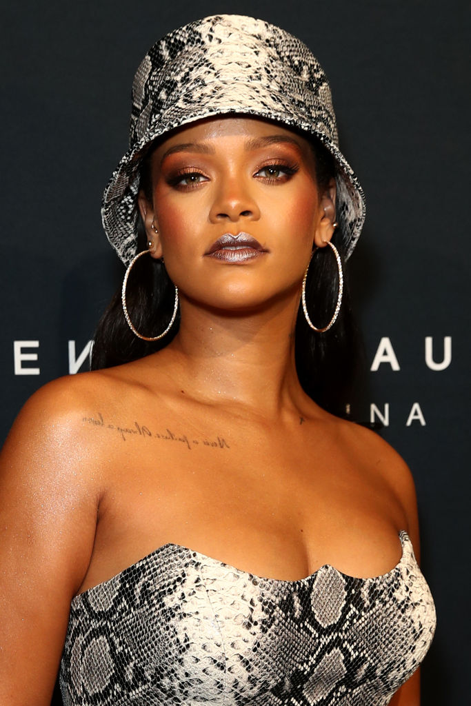 Rihanna slams the Alabama Senate: “Idiots. Shame on you.” 
