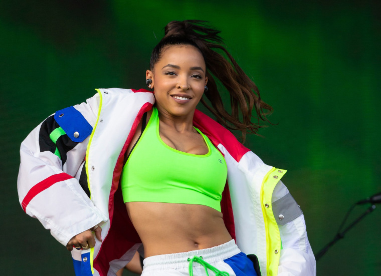 Tinashe has left her label