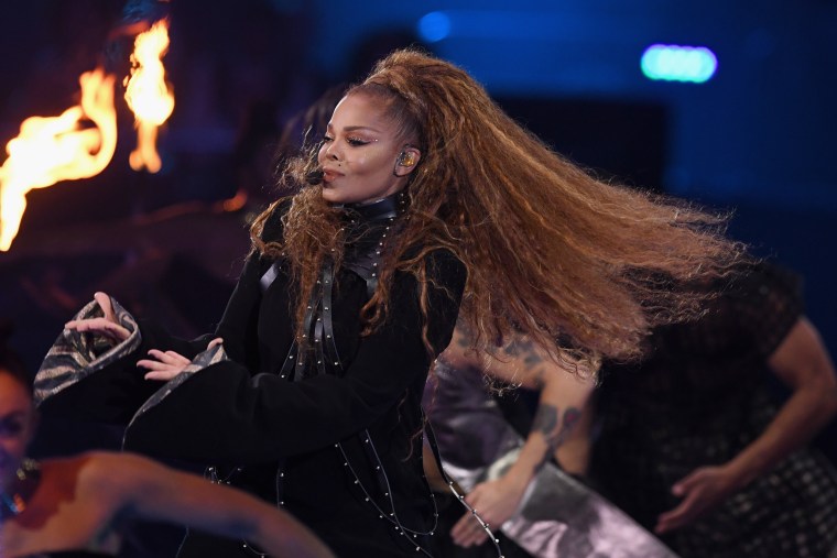 Watch Janet Jackson perform at MTV EMAs