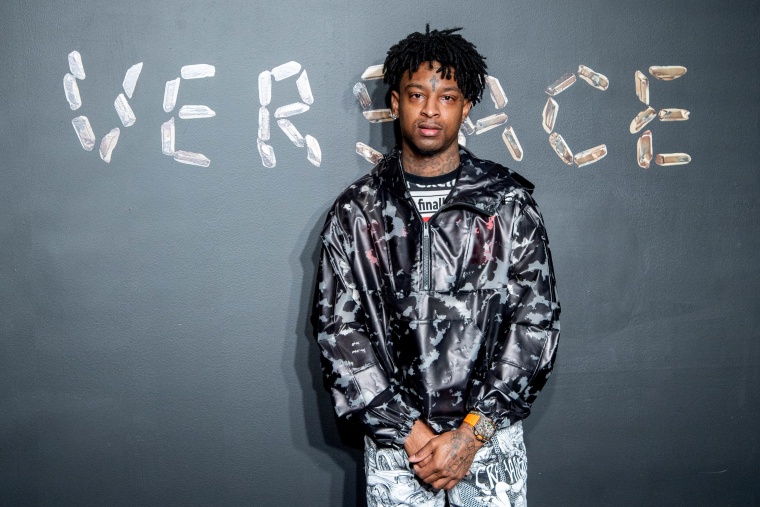 21 Savage Outfit from July 27, 2018, WHAT'S ON THE STAR?