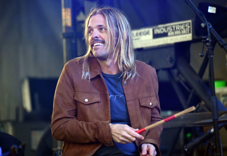 Foo Fighters to play two Taylor Hawkins tribute shows