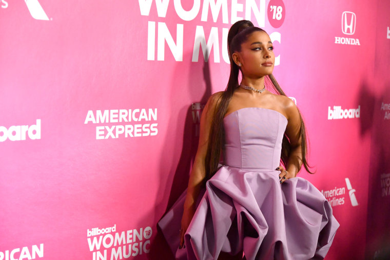 Ariana Grande’s <i>thank u, next</i> debuts at no. 1 on Billboard 200