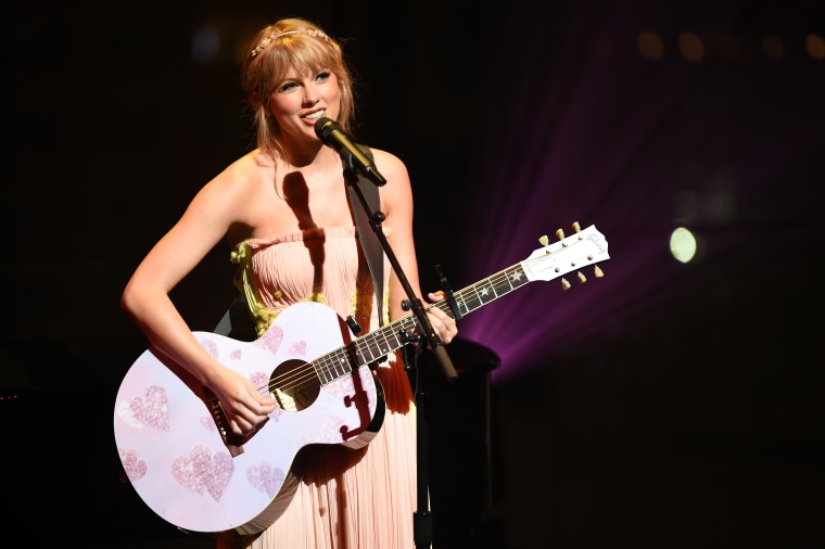 Taylor Swift announces new album <i>evermore</i>