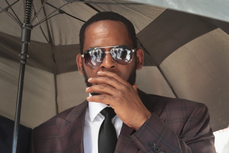 R. Kelly arrested on child pornography charges