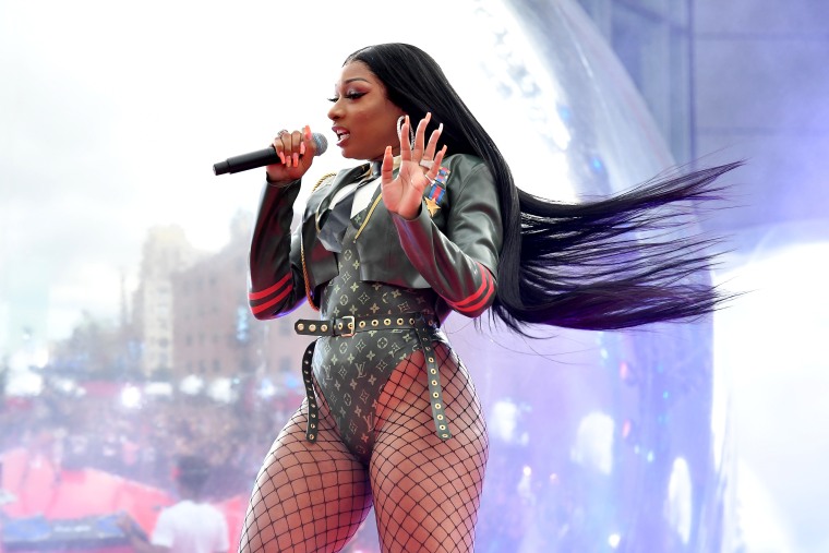Watch Megan Thee Stallion perform at the 2019 VMAs pre-show