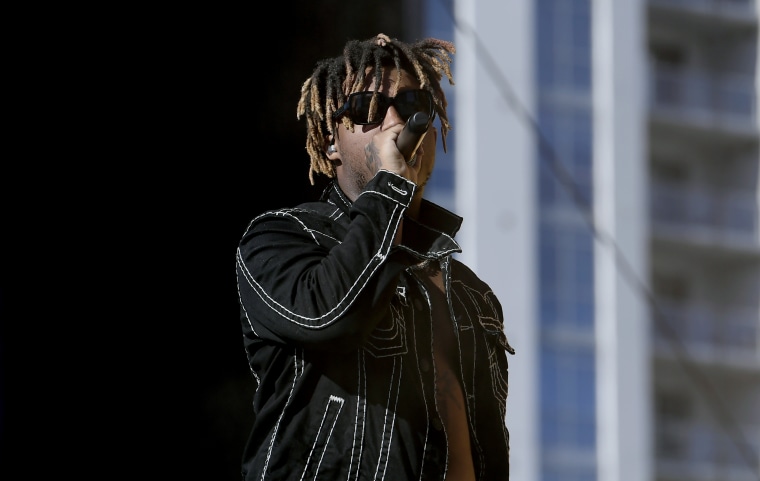 Reports: Chicago rapper Juice WRLD dies after suffering seizure at Midway  Airport