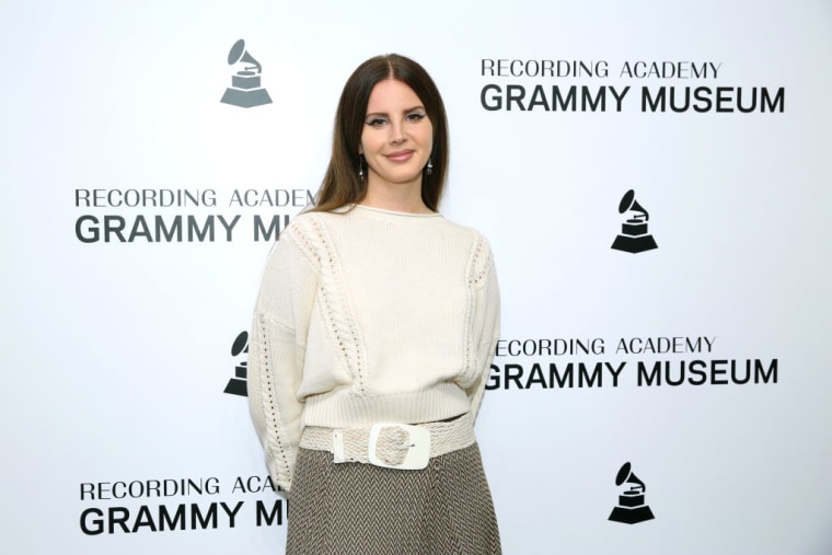 Lana Del Rey cancels European tour on doctor’s orders