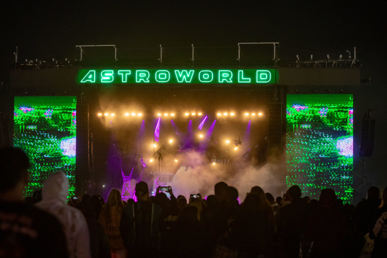 Eight dead, many injured at Astroworld Festival