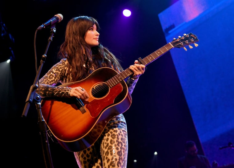 Kacey Musgraves to sell stage outfits in aid of Nashville tornado victims
