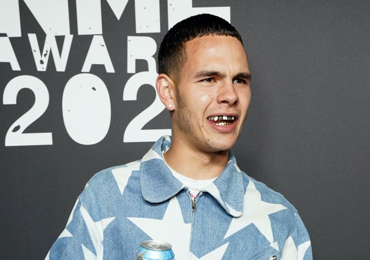 slowthai issues apology after being removed from stage at NME Awards