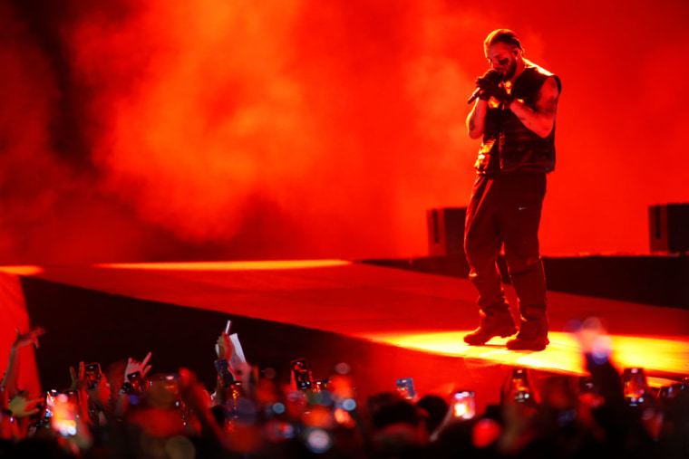 Drake begins “It’s All A Blur Tour” with poetry reading and a new album tease