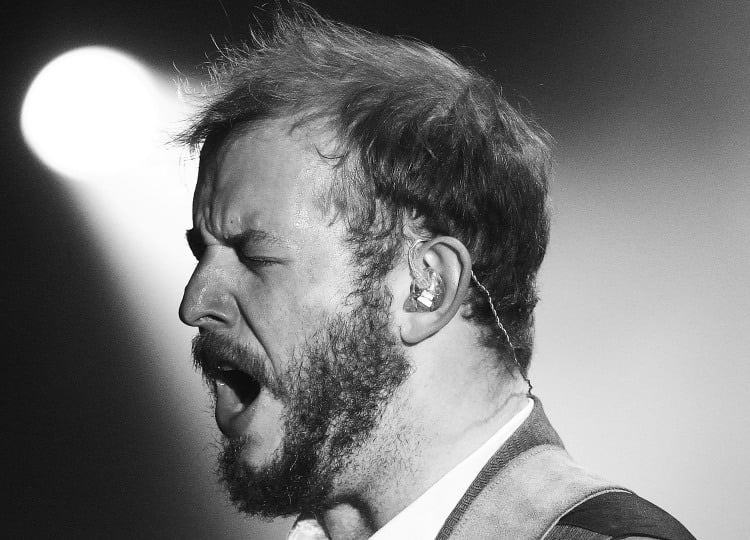 Watch Bon Iver’s Justin Vernon Introduce Bernie Sanders At Wisconsin Rally 