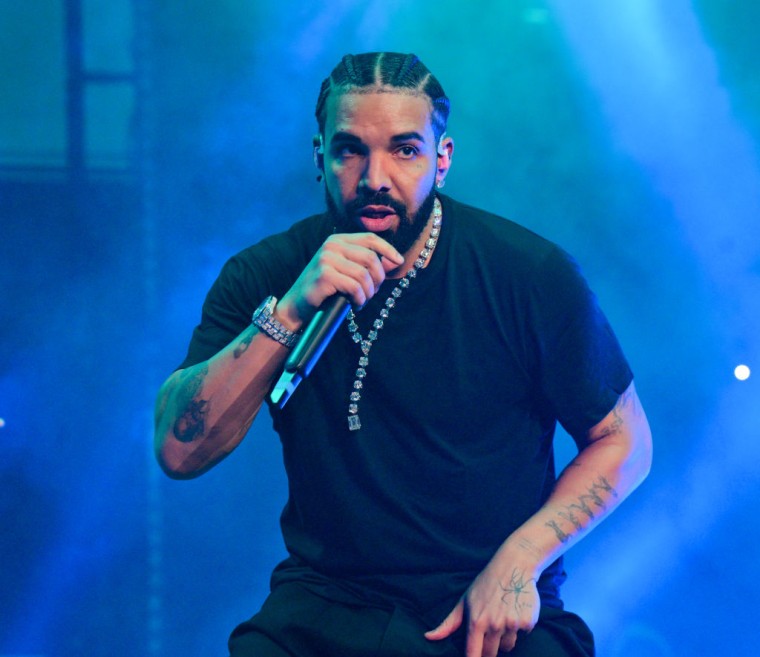 Here are all the writers and producers on Drake’s <I>For All The Dogs</i>