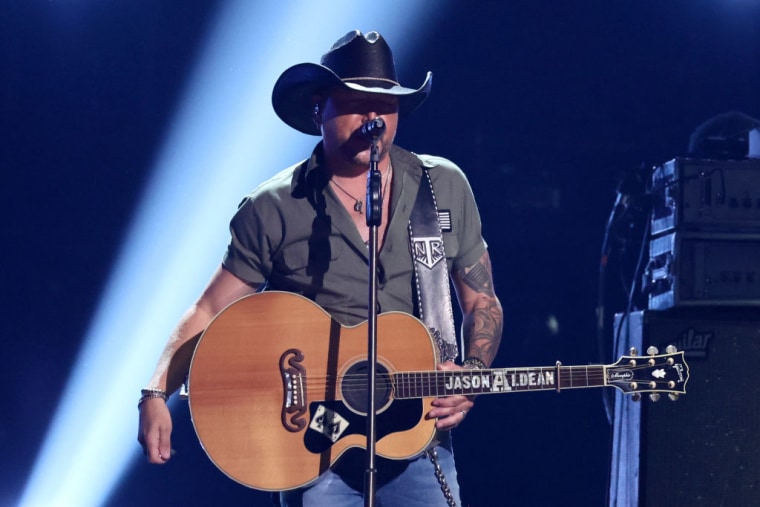 Jason Aldean’s “Try That In A Small Town” climbs to No.1 on the <i>Billboard</i> chart