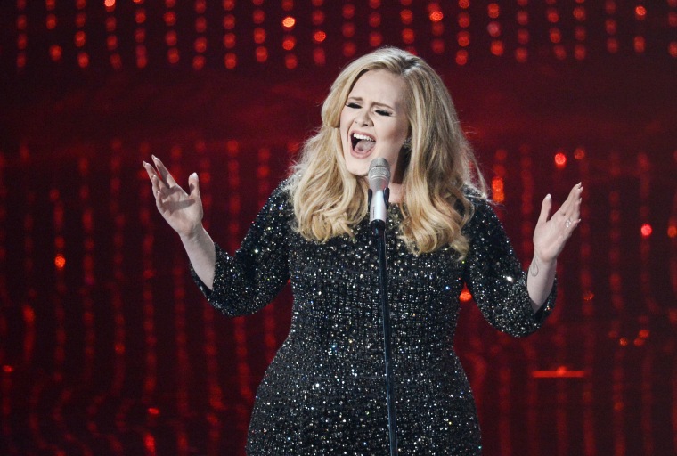 Adele’s <i>25</i> First Week Sales Projections Are Record-Breaking