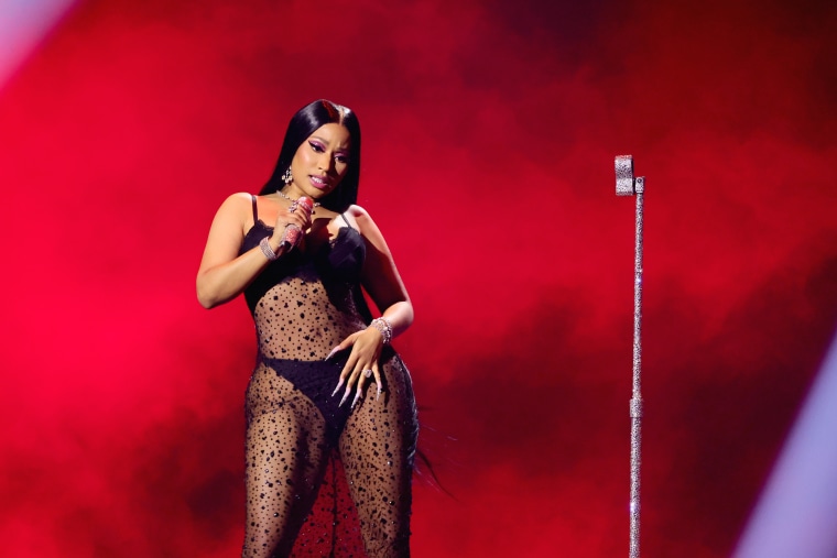 2023 MTV VMAs: Watch Nicki Minaj play a brand new track from <i>Pink Friday 2</i>