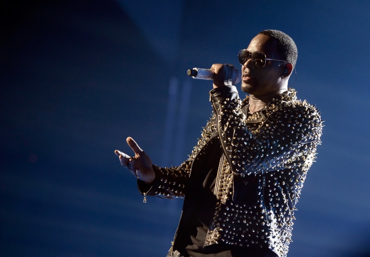 R. Kelly’s song streams unaffected by playlist ban